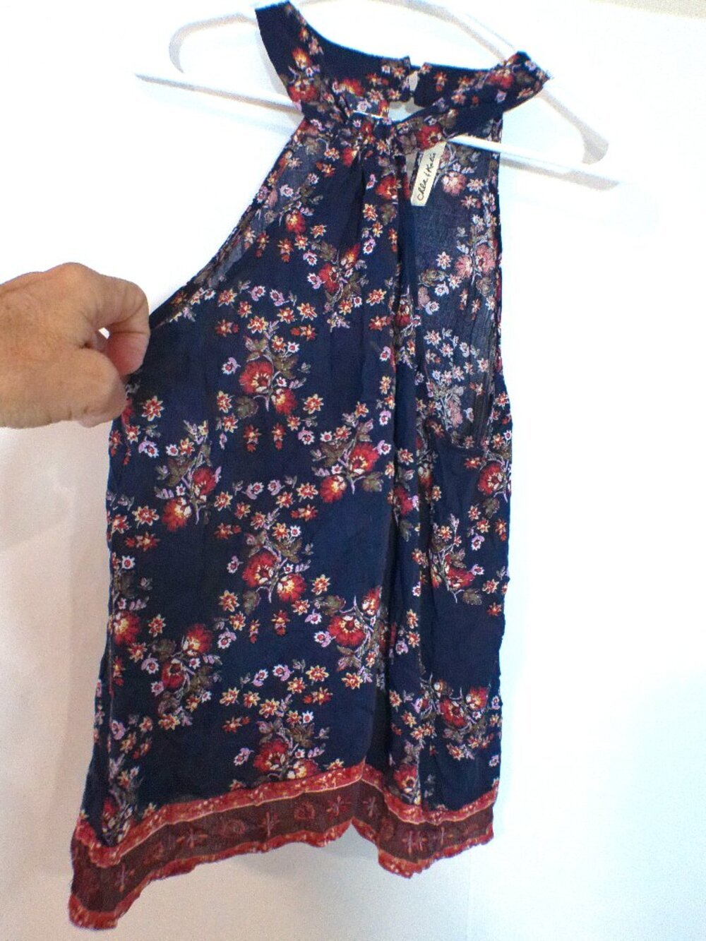 Chloe K Navy Floral Tank Top Womens Medium Sleeveless Boho Keyhole Blouse